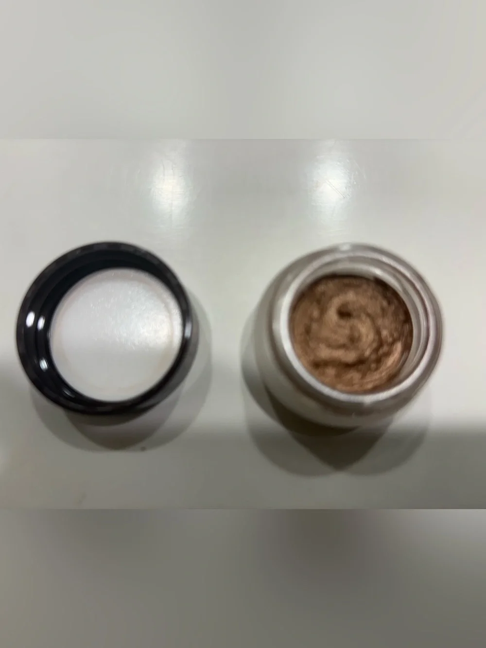 Charlotte Tilbury Eyes to Mesmerize Metallic  Cream Eyeshadow Bette (Amber Gold)